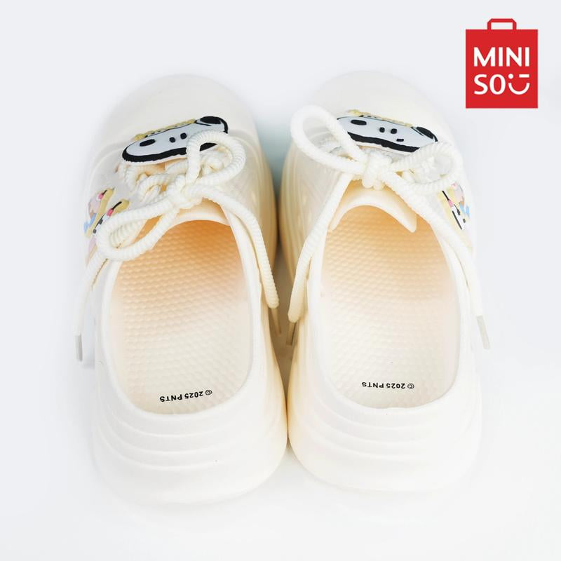 Snoopy - Themed Fashionable Laced Slippers: Cozy for Indoor Relaxing and Casual Home Wear